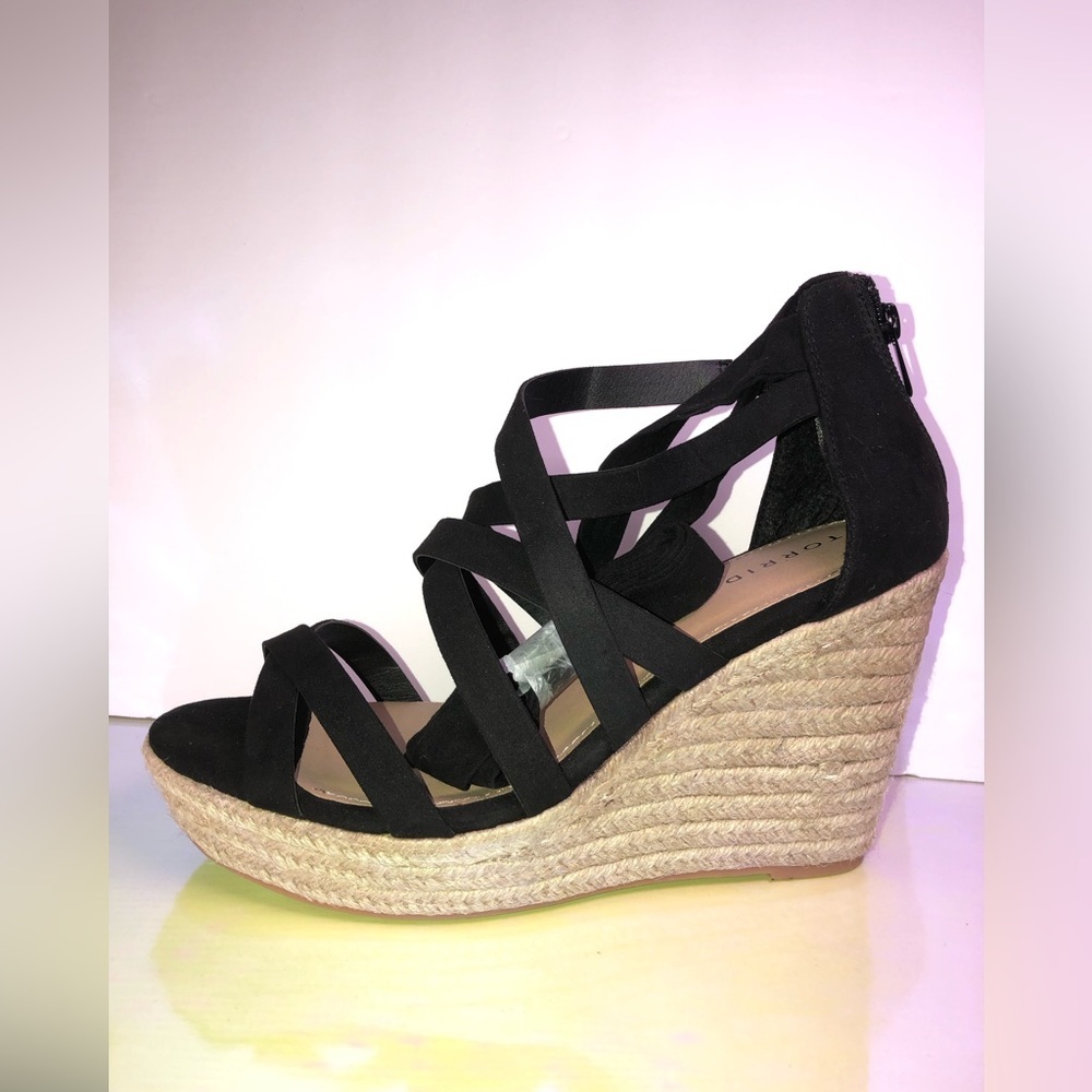Torrid Black Strappy Wedge Sandals - Picture 15 of 16